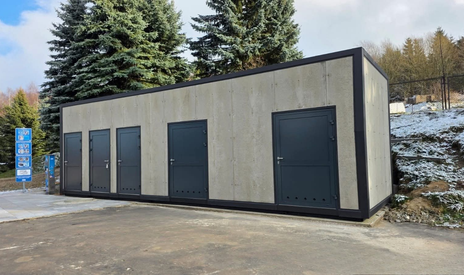 Kontener socjalny — zaplecze sanitarne i socjalne